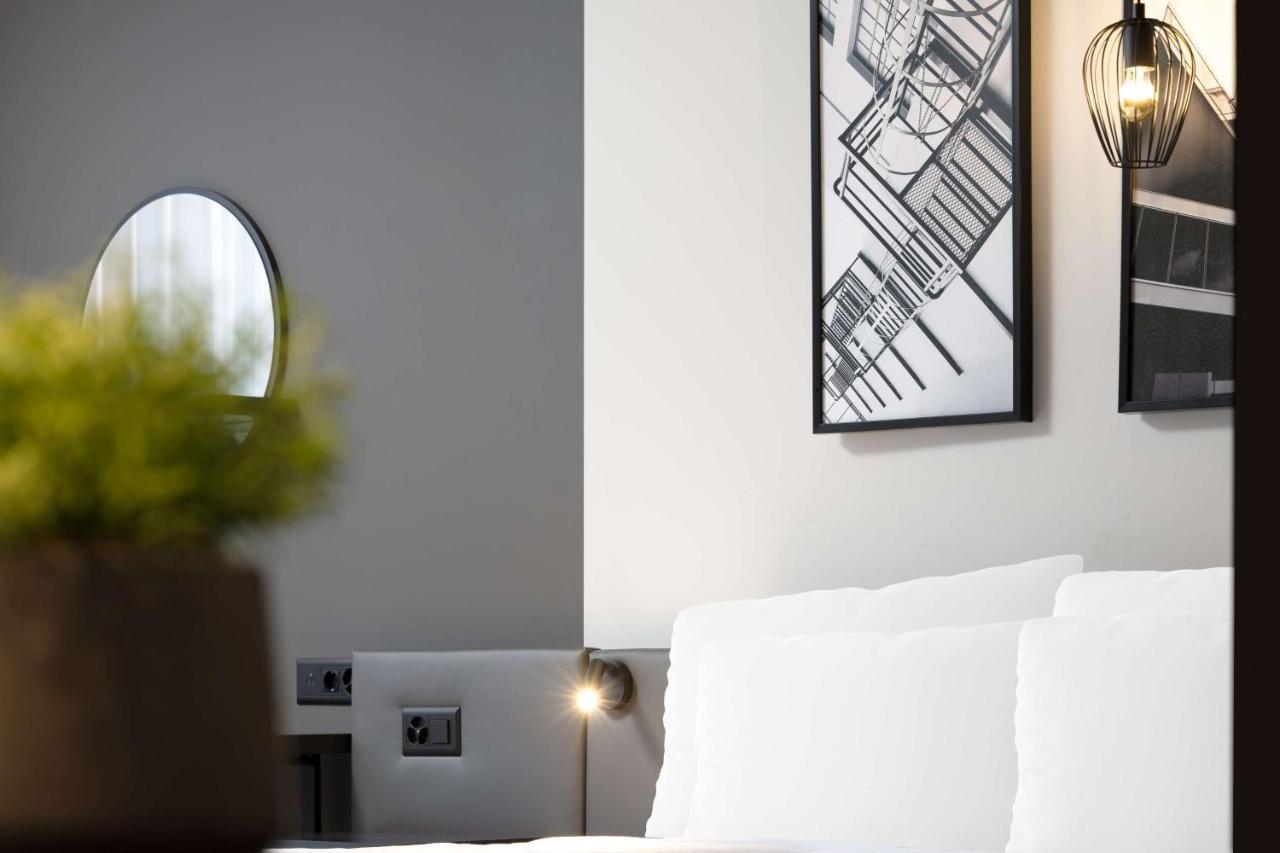 Radisson & Zurich 4*